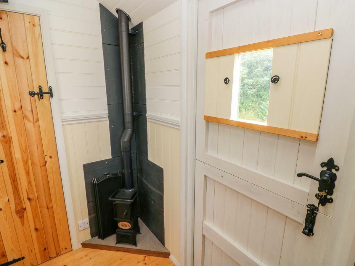 Shepherds Hut - The Crook Milford Haven Εξωτερικό φωτογραφία